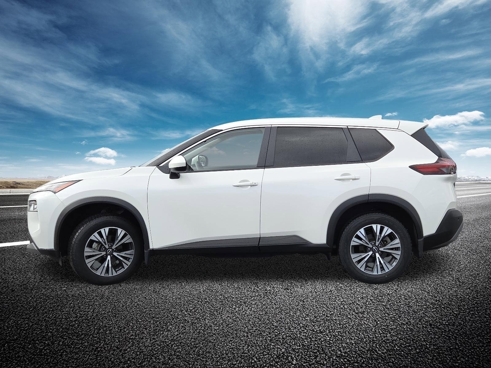 2023 Nissan Rogue SV - Photo 13