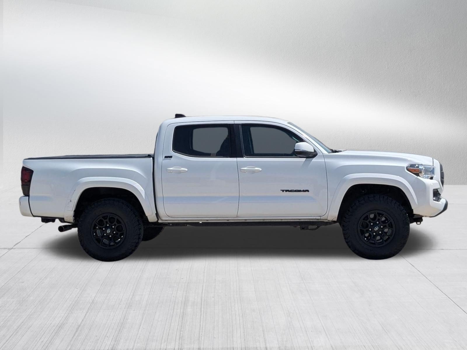 Used 2020 White Toyota SR5 V6 image 6