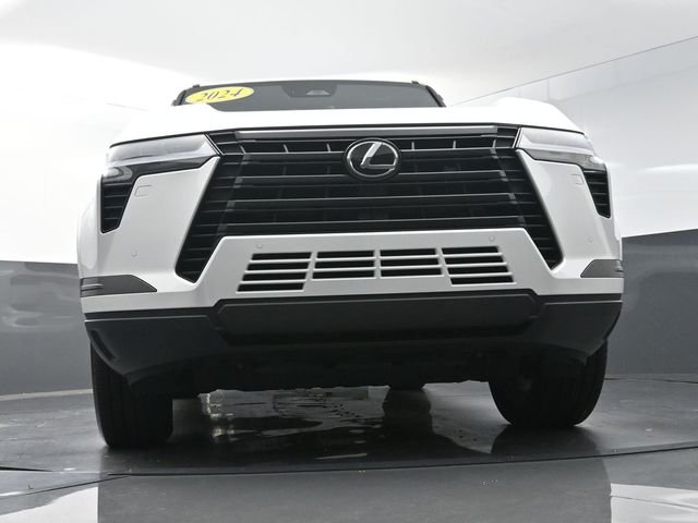 Used 2024 White Lexus 550 Premium image 52
