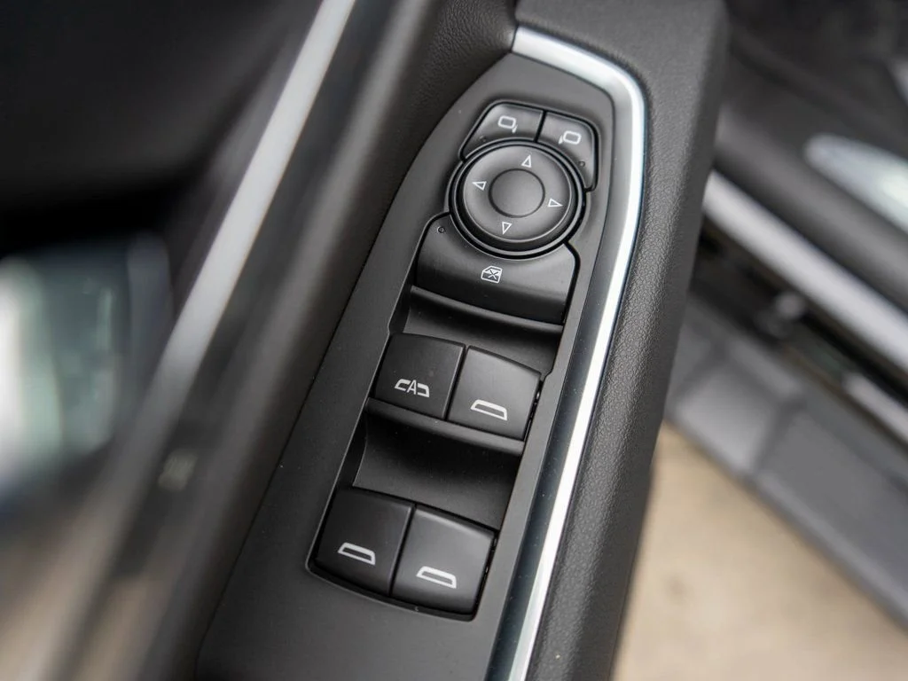 New 2026 Onyx Black GMC Elevation image 16