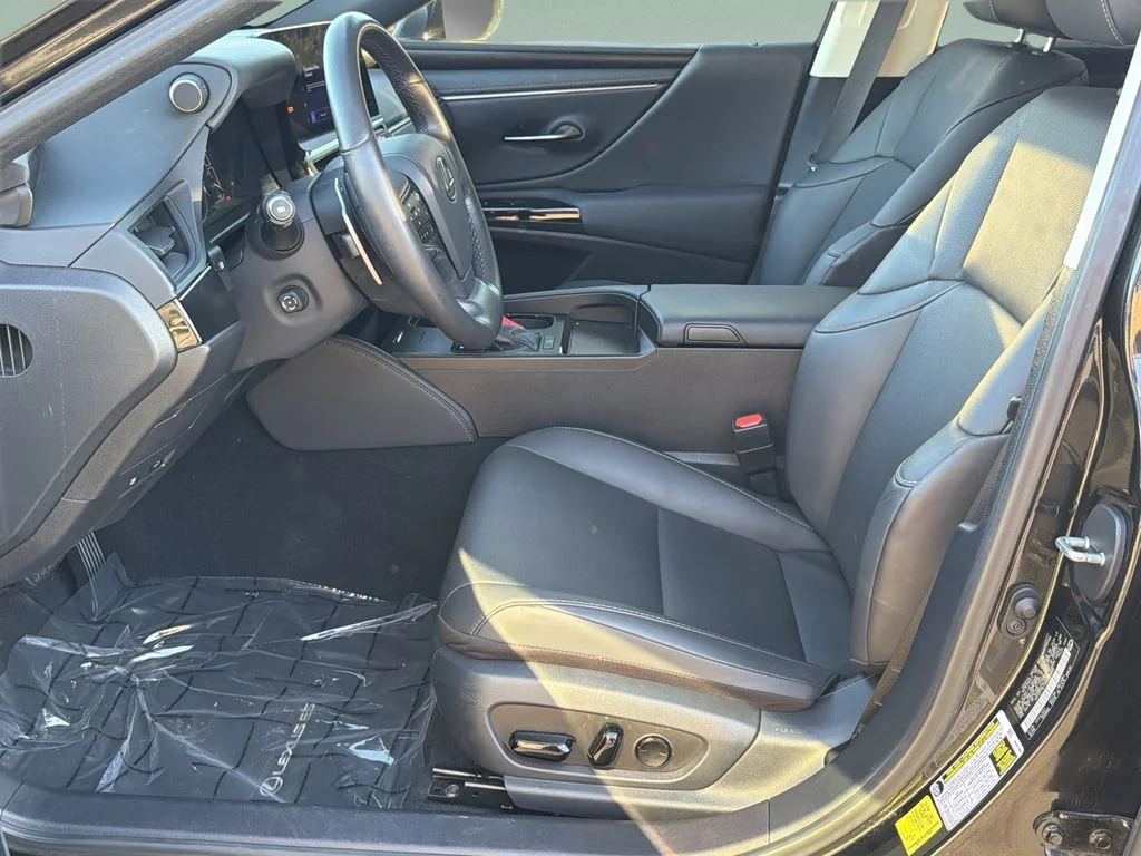 Used 2024 Black Lexus 350 image 20