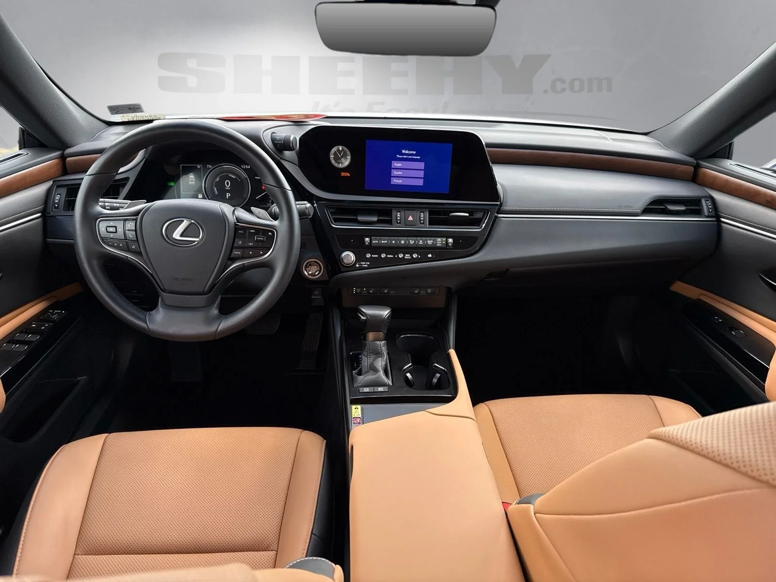 Used 2025 White Lexus 300h image 3