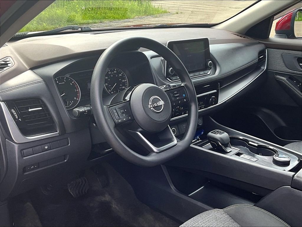 Used 2023 Red Nissan SV image 8