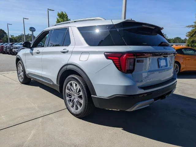 New 2026 Space White Metallic Ford Platinum image 43