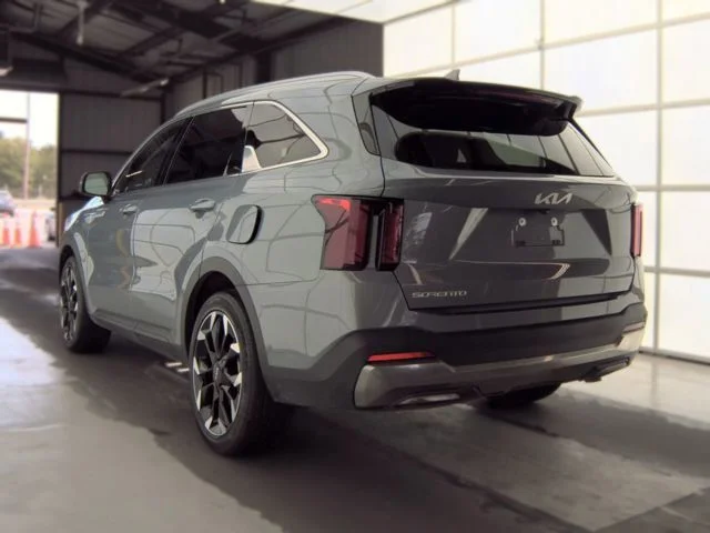 Used 2025 Silver Kia EX image 6