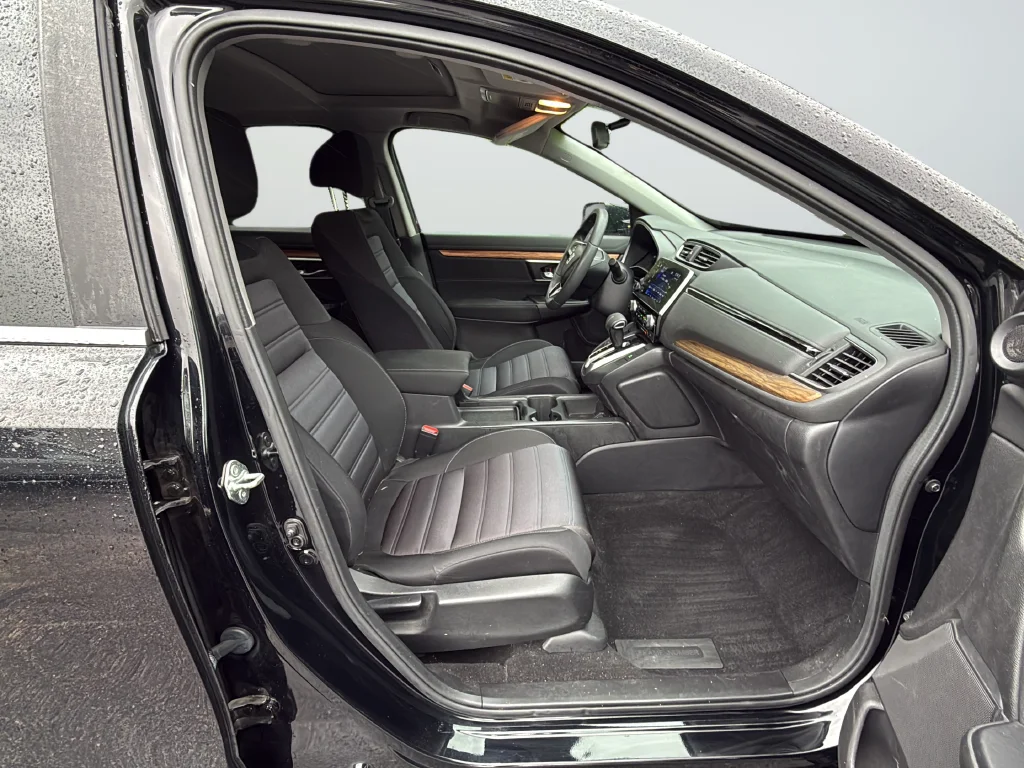 Used 2018  Honda EX image 26