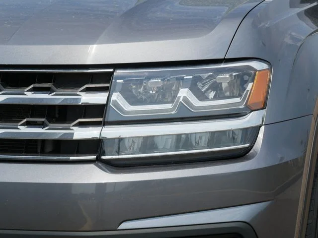 Used 2018 Gray Volkswagen Launch Edition image 10