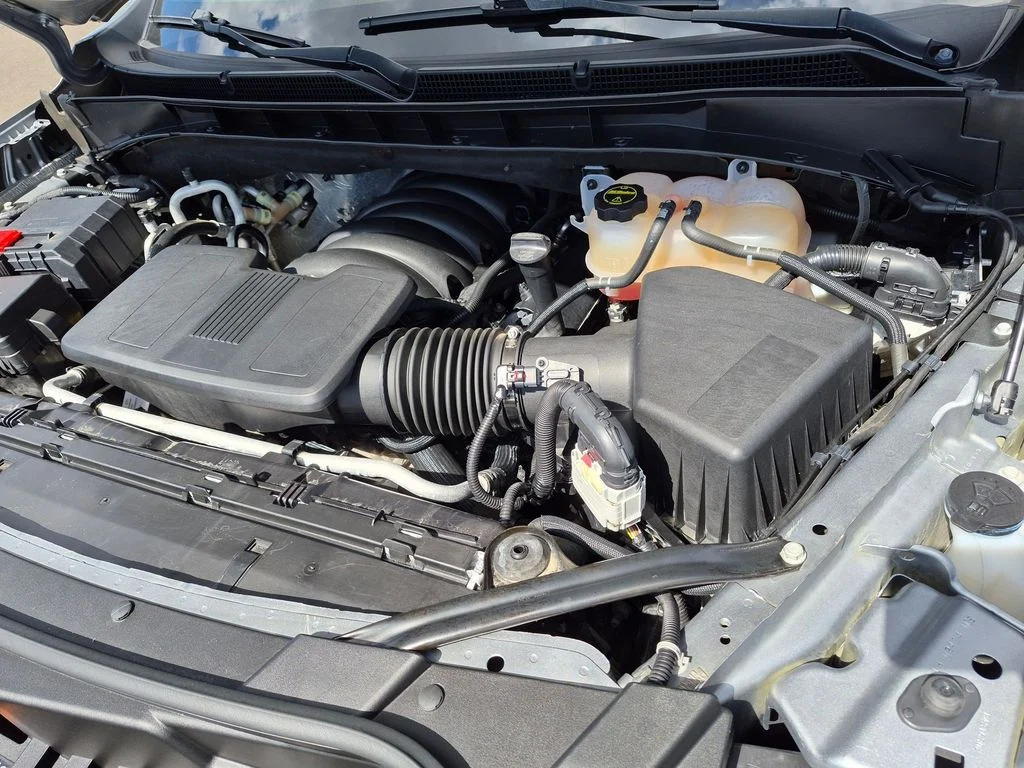 Used 2024 Sterling Metallic GMC Denali image 28