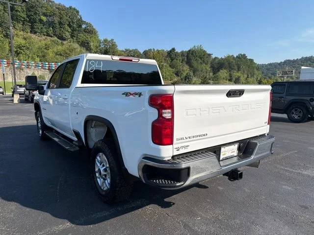 Used 2026 Summit White Chevrolet LT image 5