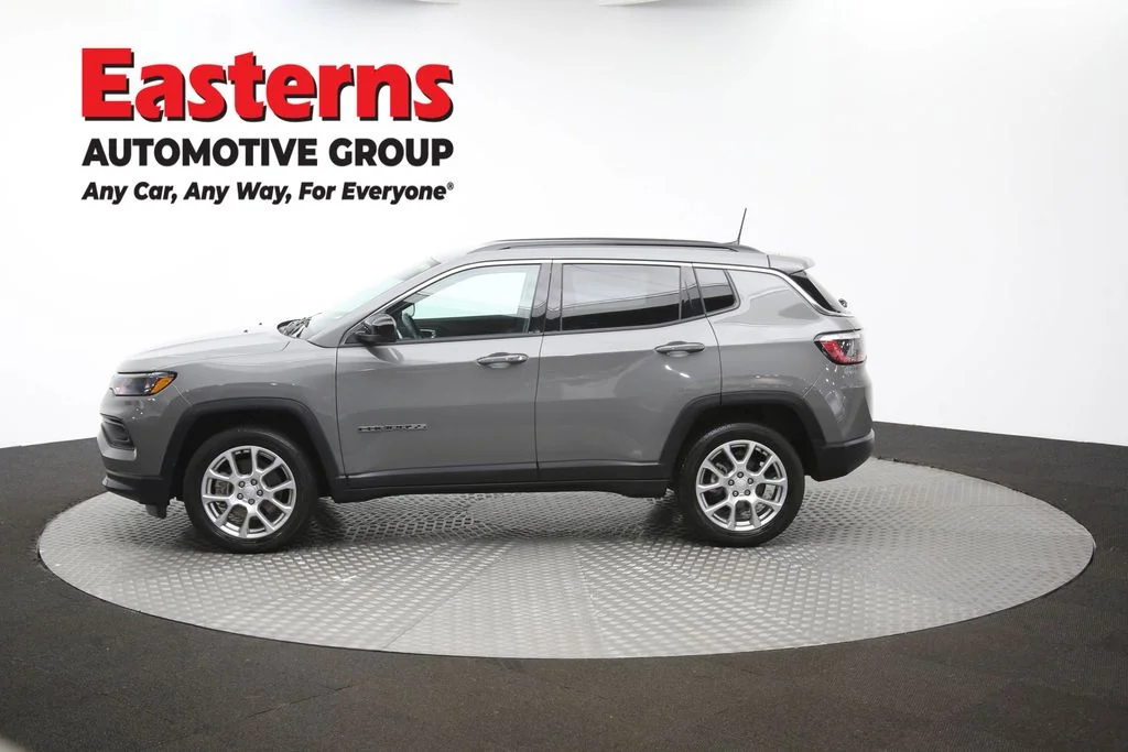 Used 2023 Gray Jeep Latitude Lux image 58