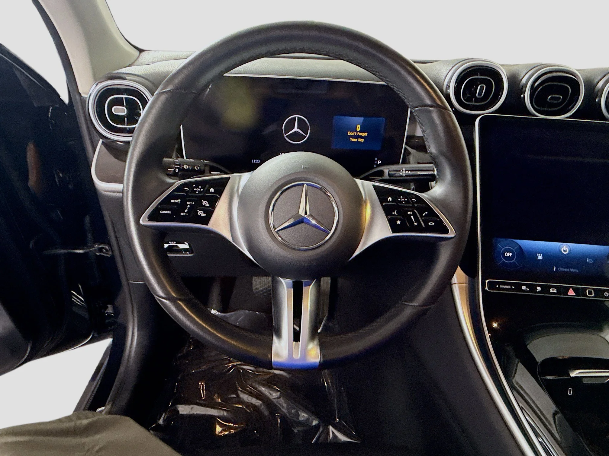 Used 2025 Black Mercedes-Benz GLC 350e image 9