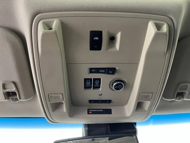 Used 2020 Gray GMC Denali image 34