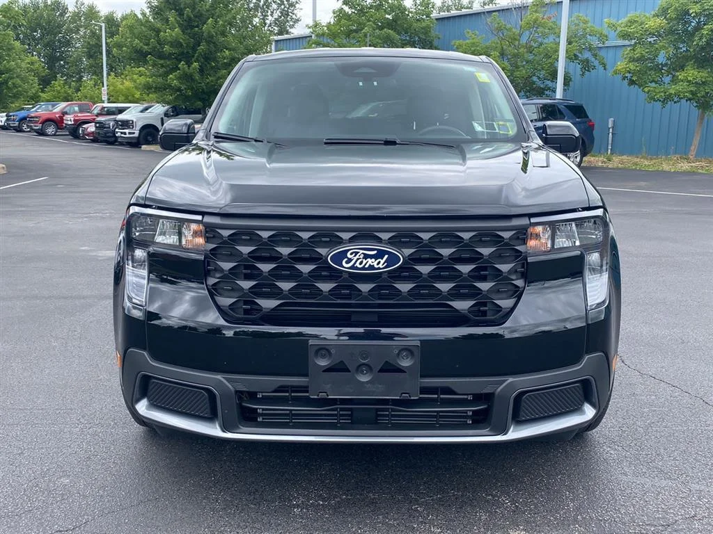 Used 2025 Shadow Black Ford XLT image 5