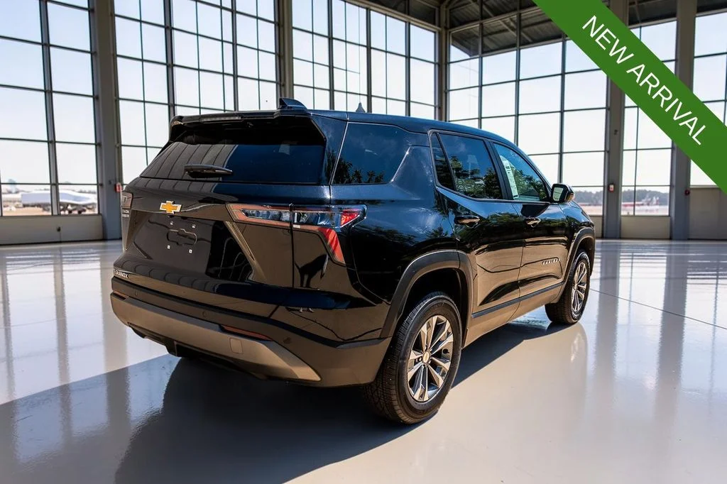 Used 2025 Black Chevrolet LT image 37