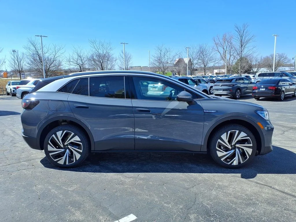 New 2026 Pure Gray with Black Roof Volkswagen Pro S Plus image 3