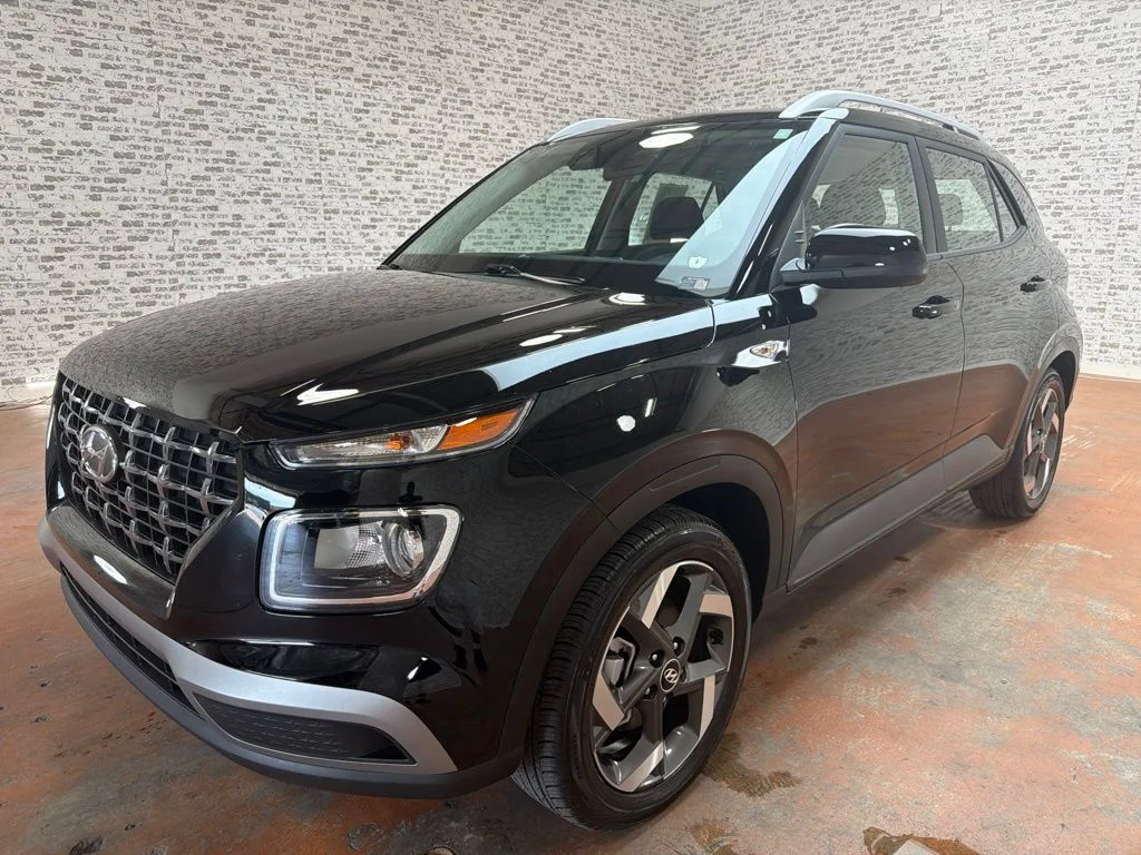 Used 2026 Onyx Black Hyundai SEL image 3