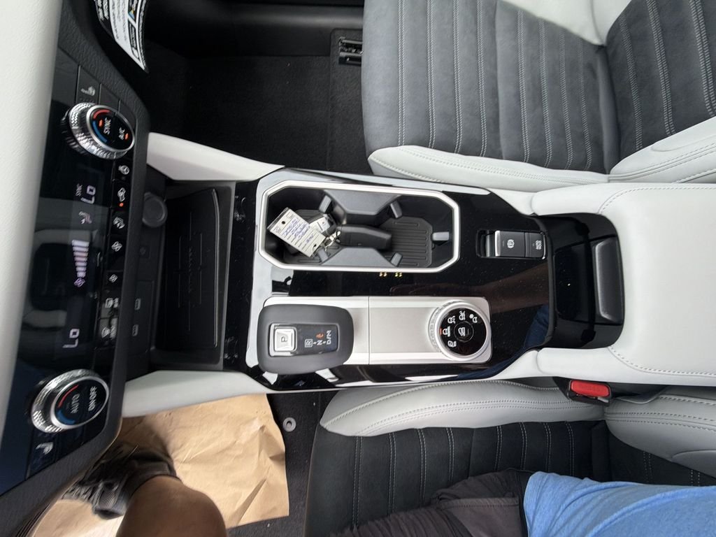 New 2026 Gray Mitsubishi SE image 20