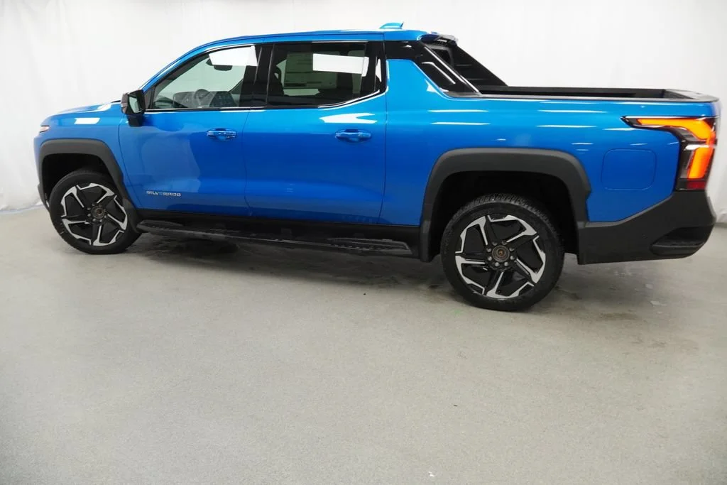 2026 Chevrolet Silverado EV LT - Photo 37