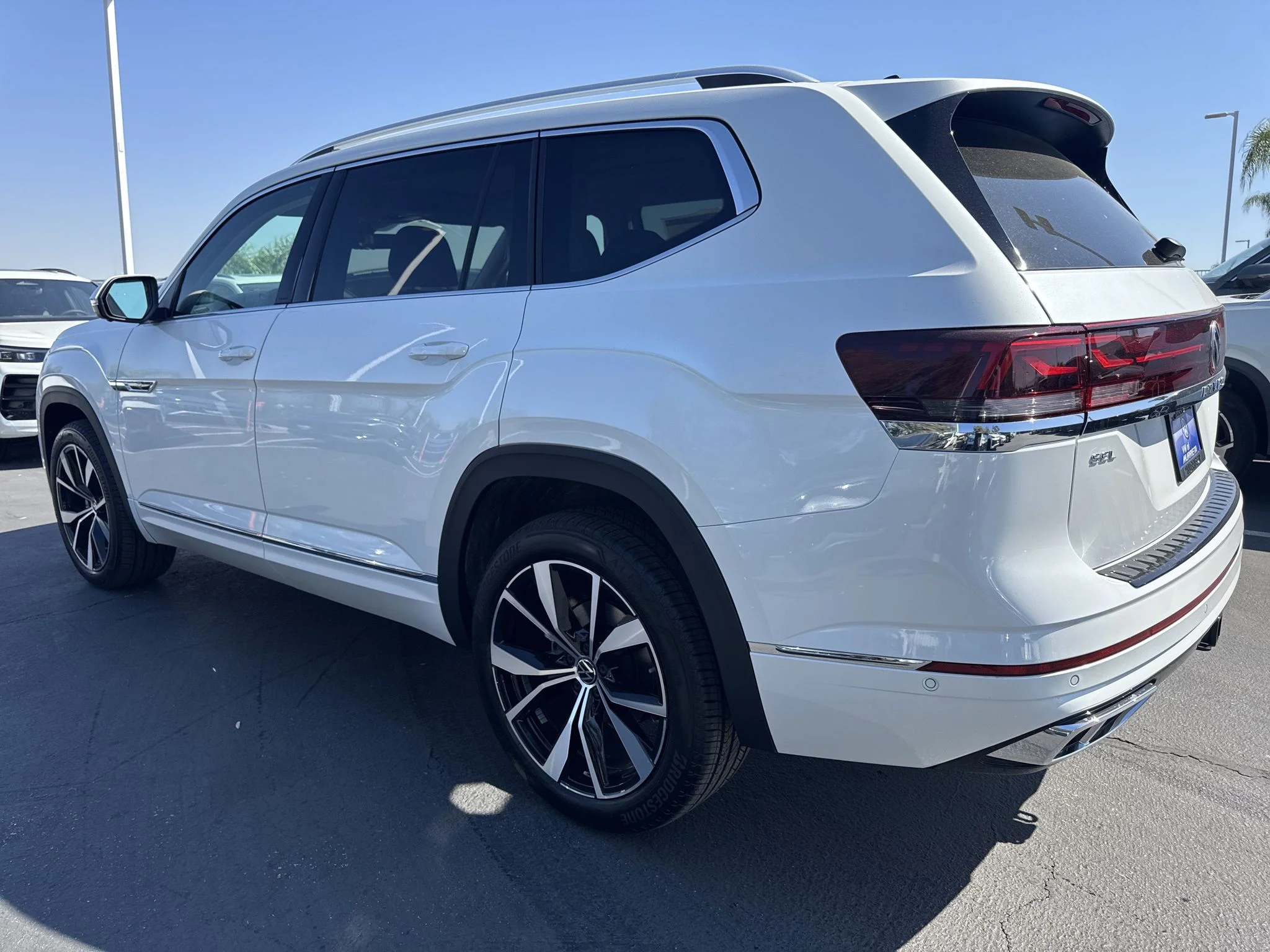 New 2026 Opal White Pearl Volkswagen 2.0T SEL Premium R-Line image 5