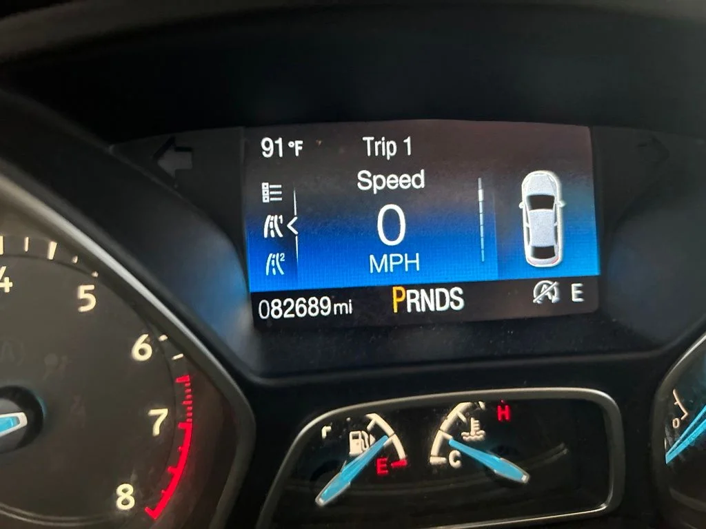 Used 2018 Gray Ford SE image 43