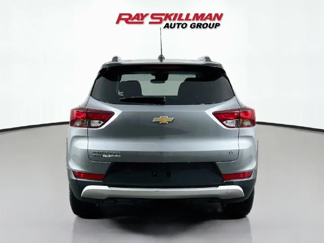 Used 2024 Gray Chevrolet LT image 6