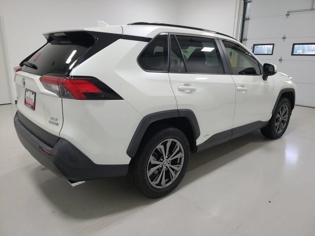 Certified Used 2022 Blizzard Pearl Toyota Hybrid XLE Premium image 8