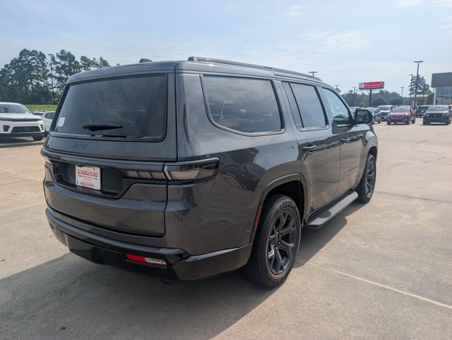 New 2026 Baltic-Gray Metallic Clear-Coat Exterior Paint Jeep Limited Altitude image 5