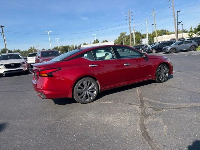 Used 2019 Red Nissan 2.0 Edition ONE image 8