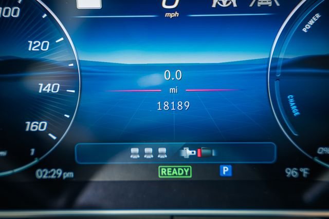 Certified Used 2025 Polar White Mercedes-Benz GLC 350e image 46
