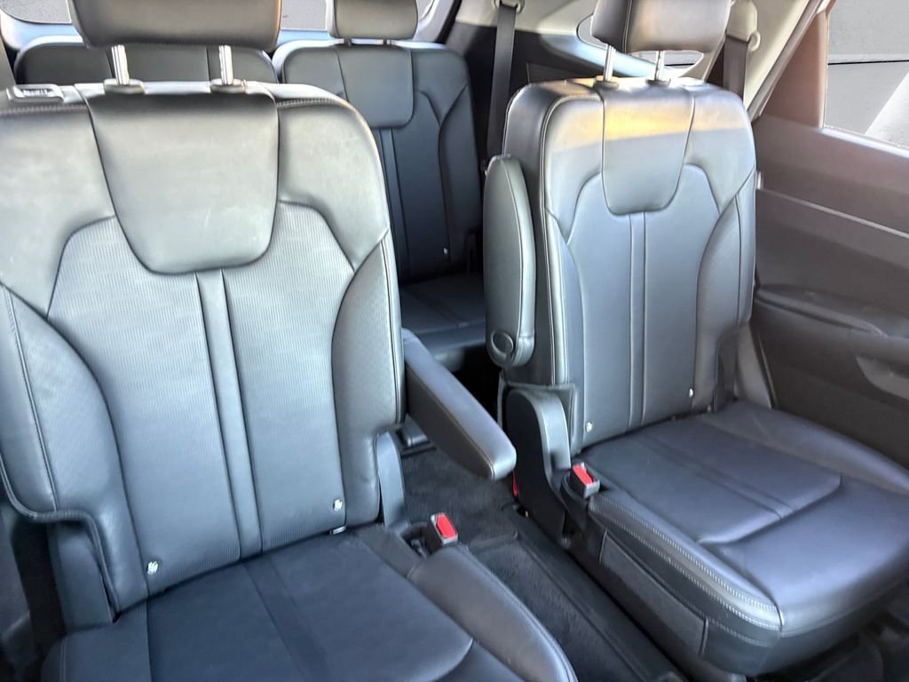 Used 2024 White Kia EX image 14