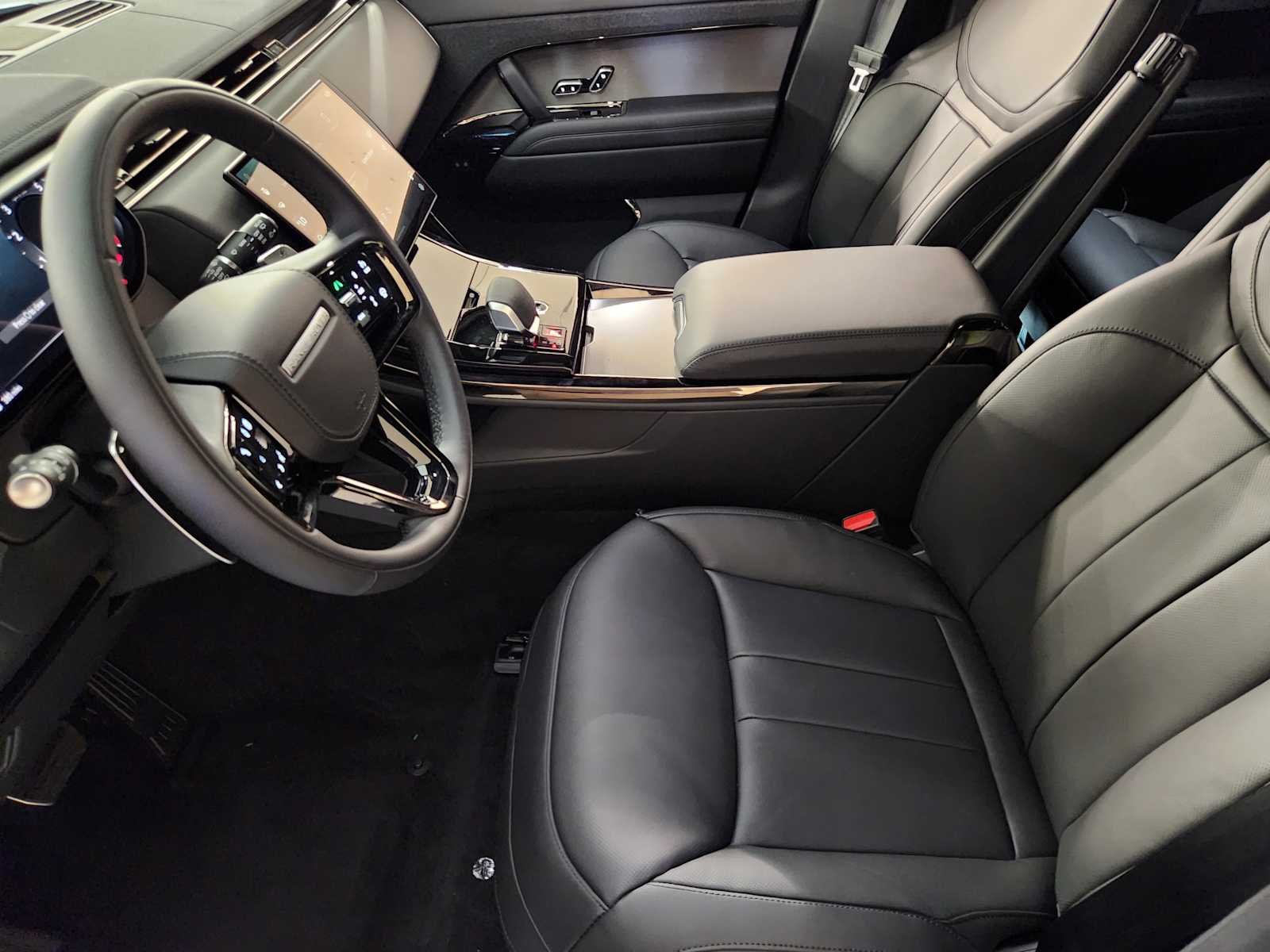 New 2026 Fuji White Land Rover Dynamic SE image 14