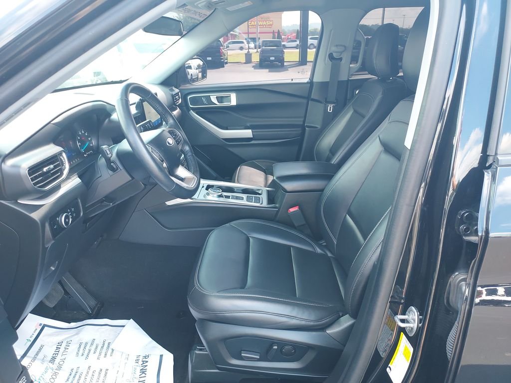 Used 2024 Black Ford XLT image 13