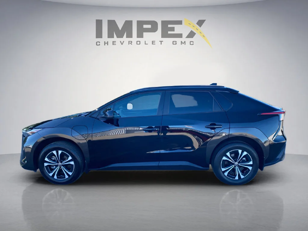 Used 2023 Black Toyota XLE image 2