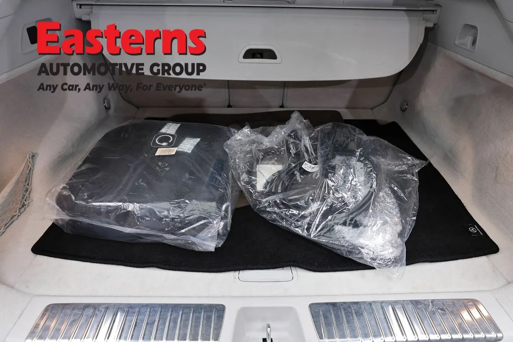 Used 2023 Gray Mercedes-Benz 350+ SUV image 9
