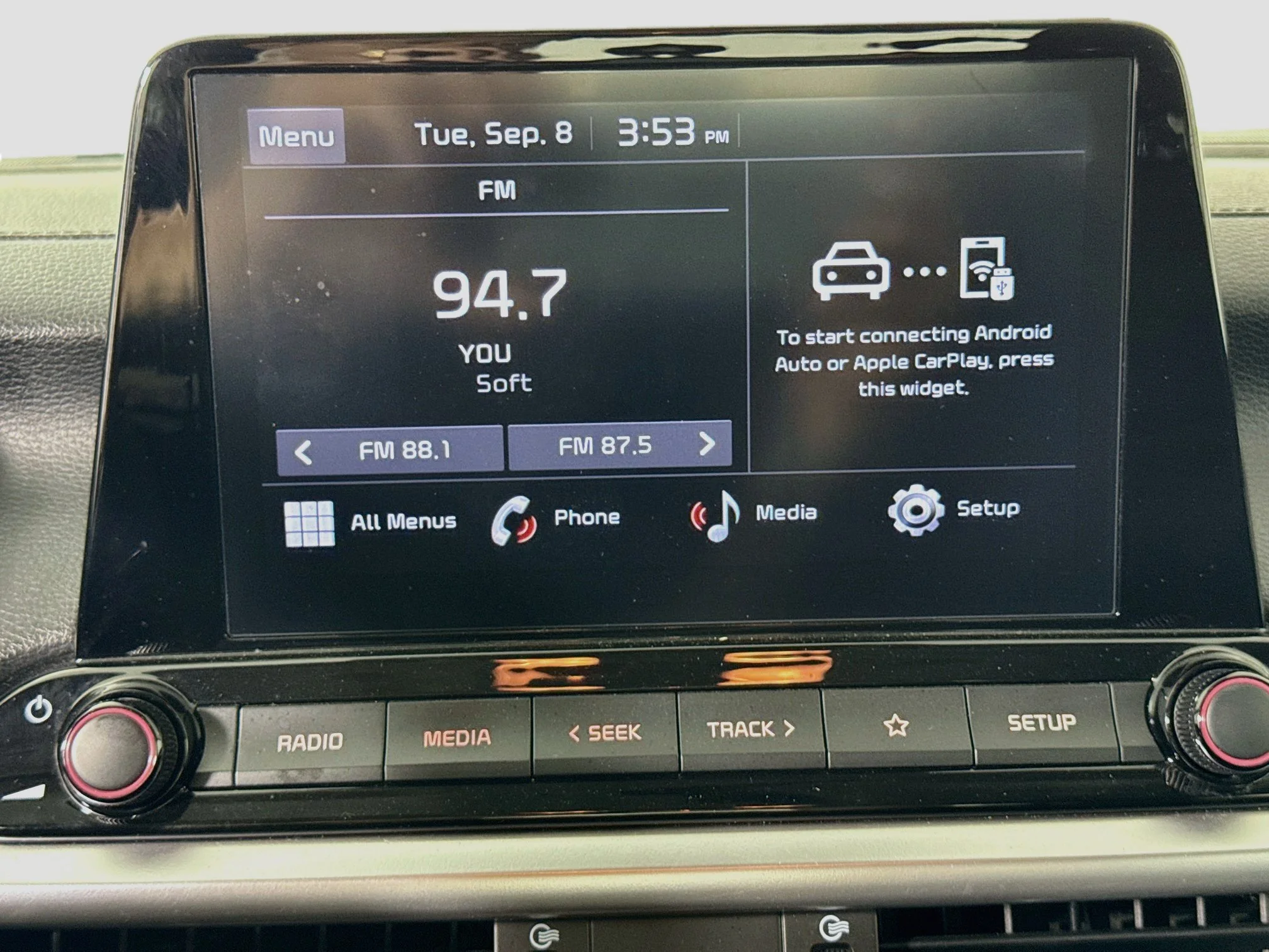 Used 2023 Aurora Black Pearl Kia LXS image 16