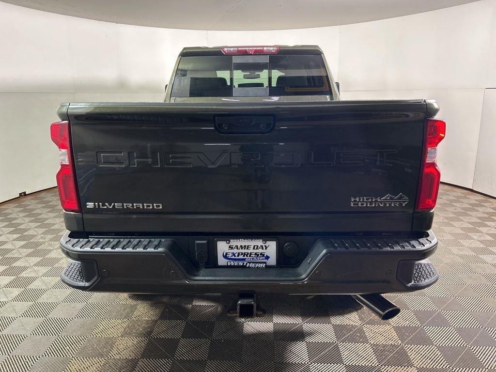 Used 2022 Greenstone Metallic Chevrolet High Country image 7