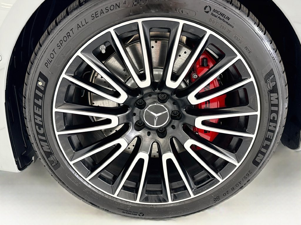 New 2027 MANUFAKTUR Alpine Grey Mercedes-Benz E 53 AMG® image 29