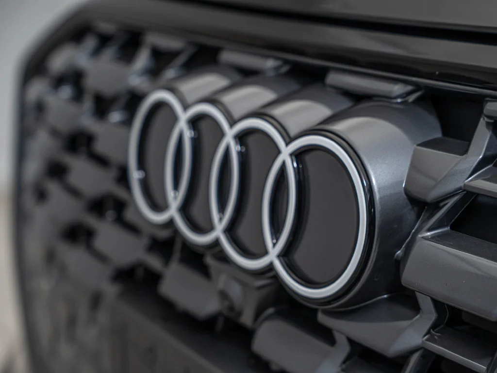 Used 2025 Mythos Black Metallic Audi 2.0T Premium Plus image 3