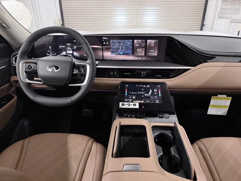 New 2027 RADIANT WHITE INFINITI Luxe 2WD image 25