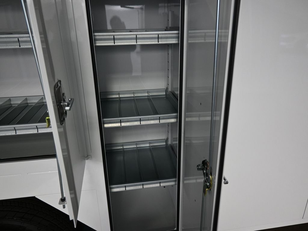 2025 Ford F-550 Super Duty Chassis Cab XL - Photo 28