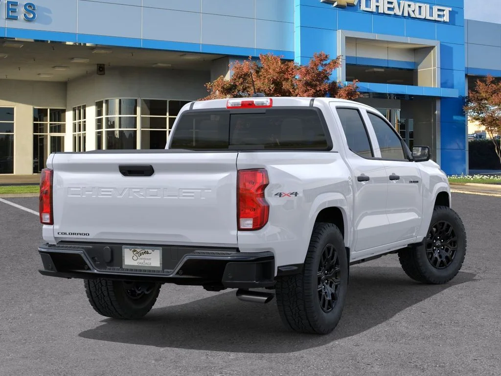 New 2026 Summit White Chevrolet WT image 4