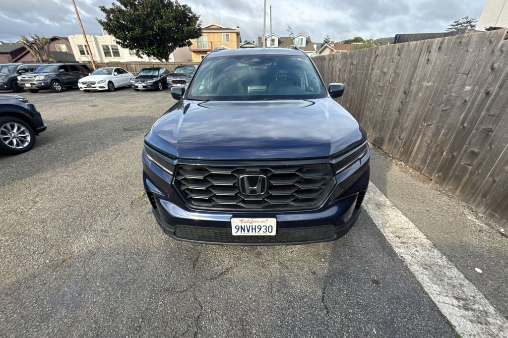 2025 Honda Pilot Sport photo 3
