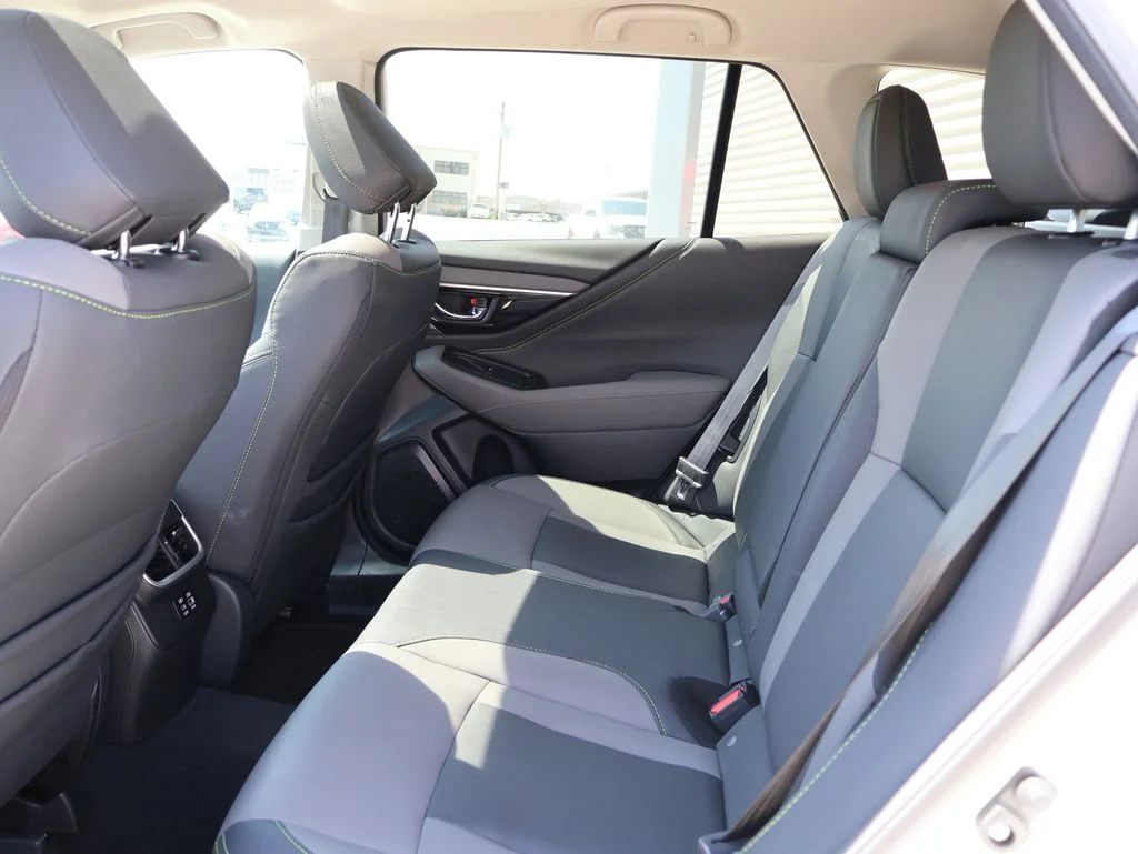 Used 2025 White Subaru Onyx Edition image 17