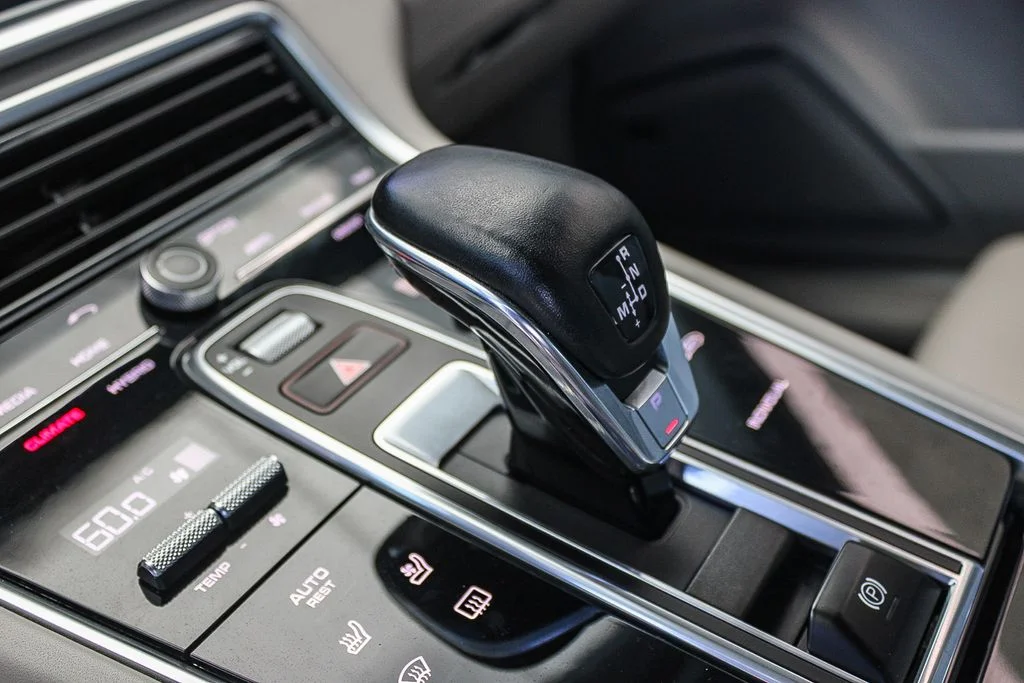 Used 2018  Porsche 4 image 19
