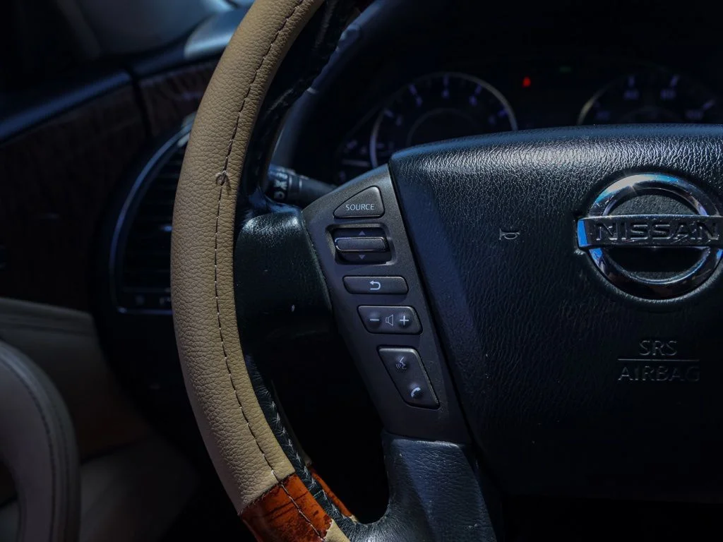 Used 2018 Brown Nissan SL image 23