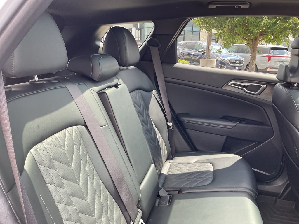 Used 2024 Glacial White Pearl Kia X-Line image 13