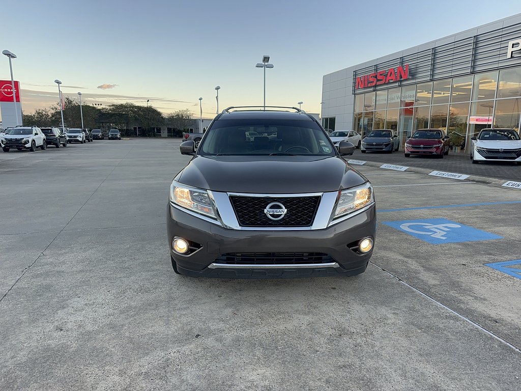 Used 2015 Java Metallic Nissan Platinum image 4