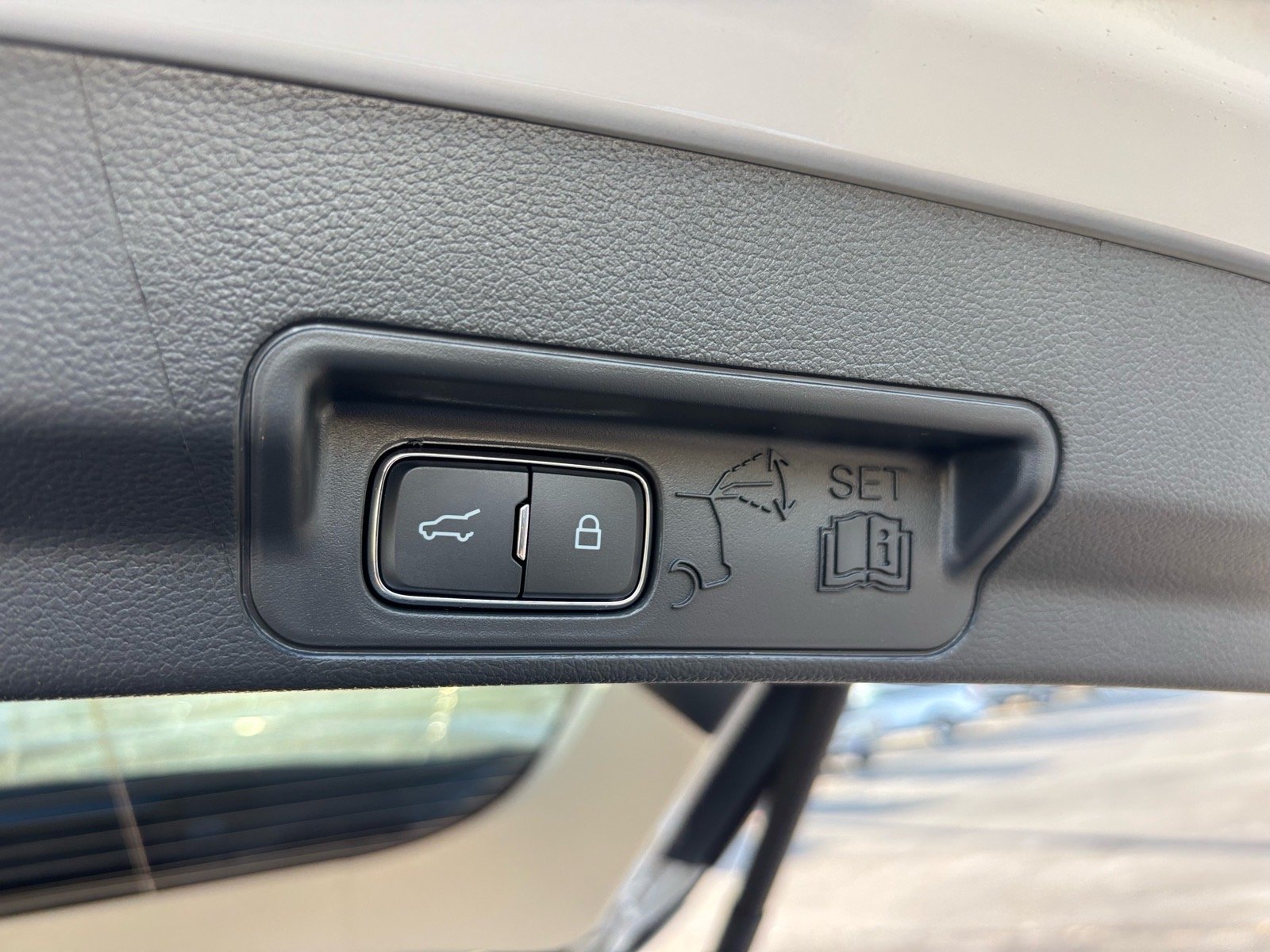 New 2026 Space White Metallic Ford Active image 17