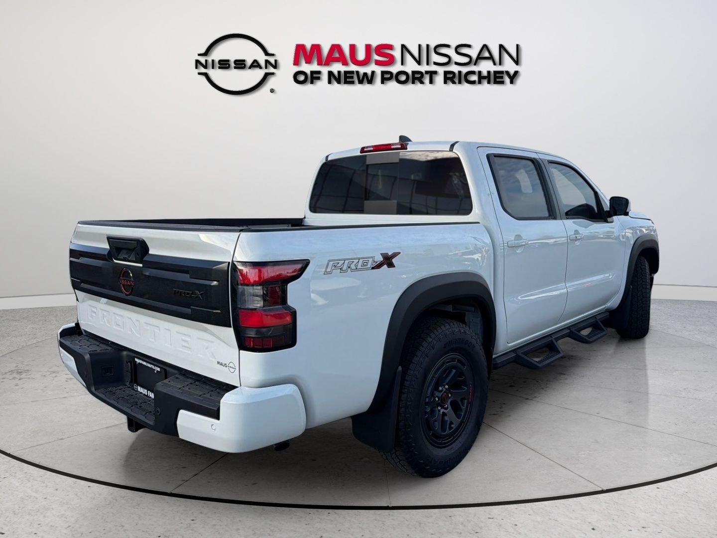 New 2026 White Nissan PRO-X image 8