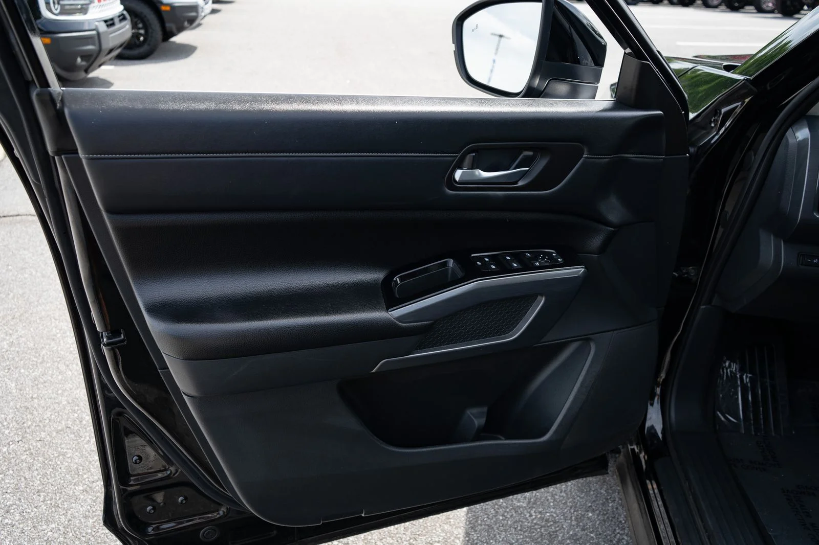 Used 2024 Black Nissan SL image 16